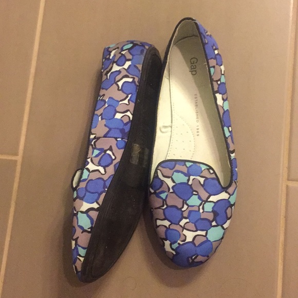 Gap shoes - Picture 2 of 2